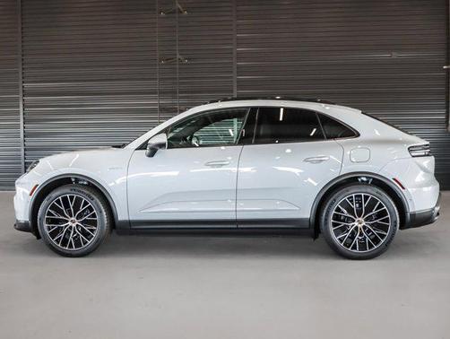 Ice Grey Metallic 2026 Porsche Macan Macan Electric