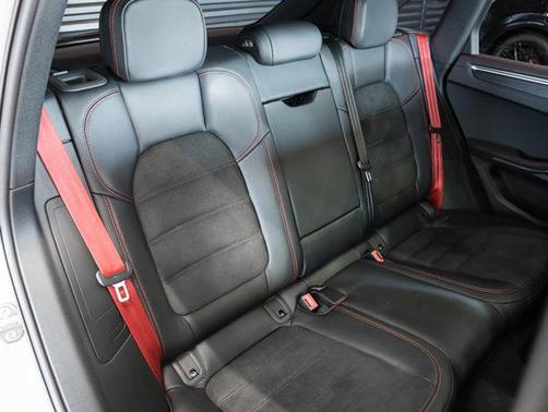 2026 Porsche Macan GTS