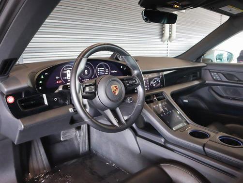 2022 Porsche Taycan RWD