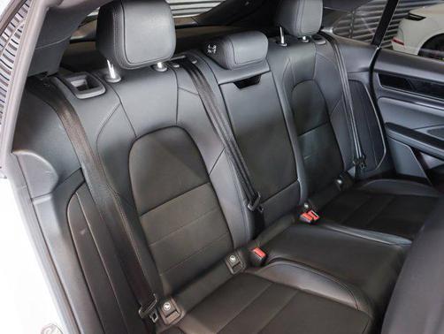 2025 Porsche Macan 4S