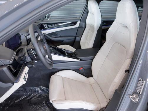 2026 Porsche Panamera 4 dr
