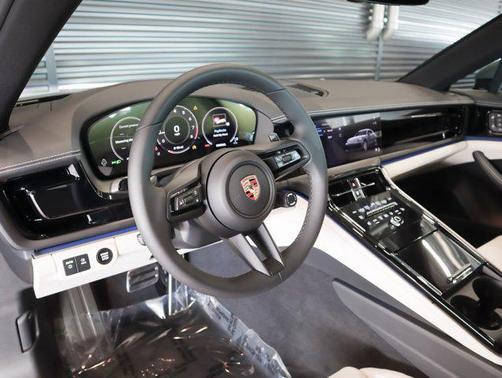 2026 Porsche Panamera 4 dr