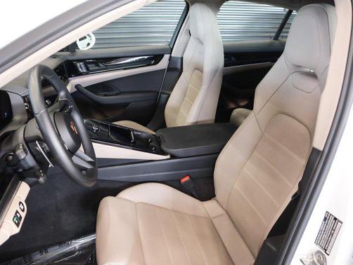 2025 Porsche Panamera RWD