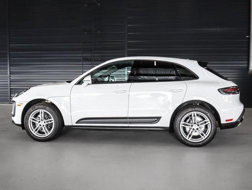 2025 Porsche Macan AWD