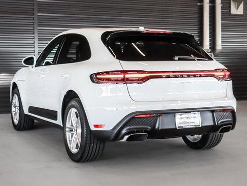 2025 Porsche Macan AWD