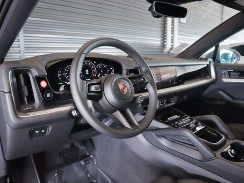 Arctic Grey 2026 Porsche Cayenne Cayenne