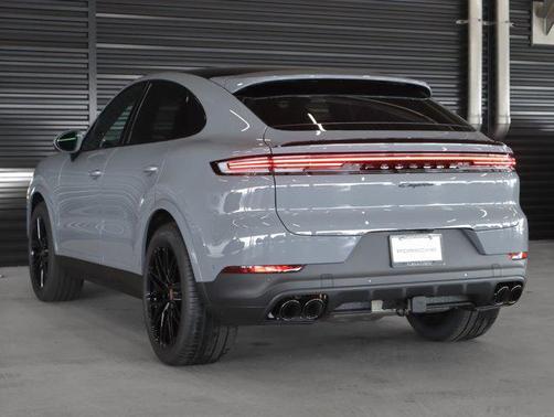 Arctic Grey 2026 Porsche Cayenne Cayenne