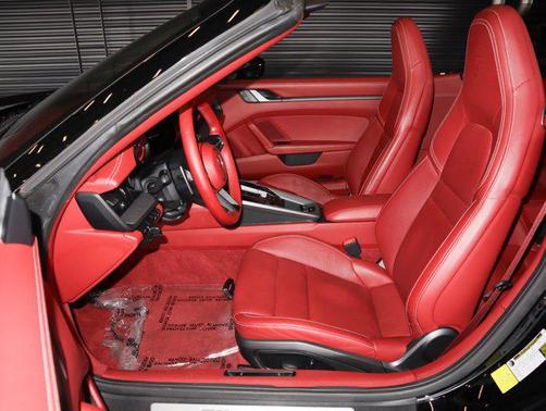 2022 Porsche 911 Carrera