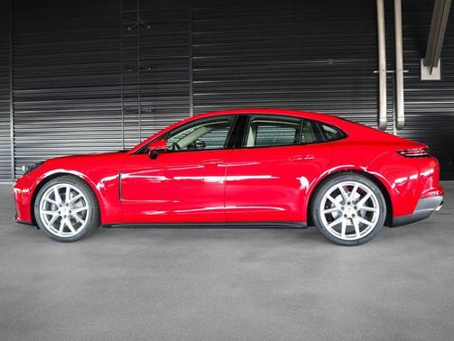 2025 Porsche Panamera 4 dr