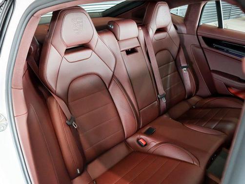 2026 Porsche Panamera GTS