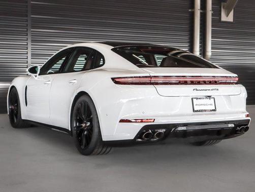 2026 Porsche Panamera GTS