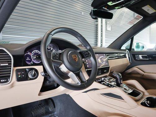 2023 Porsche Cayenne AWD