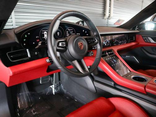2022 Porsche Taycan Turbo S