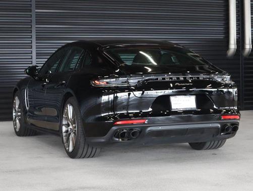2023 Porsche Panamera Platinum Edition