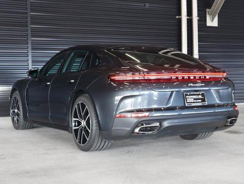 2025 Porsche Panamera RWD