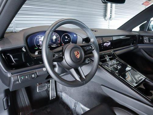 2025 Porsche Panamera RWD