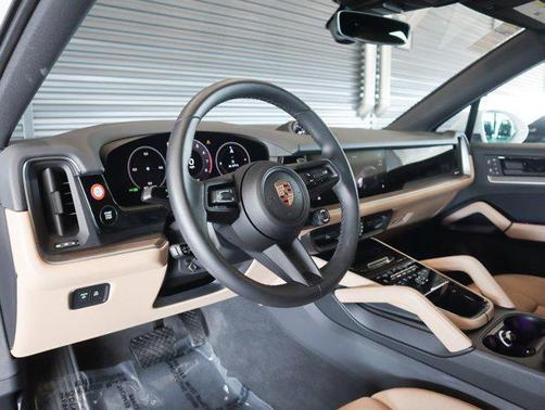 2025 Porsche Cayenne Cayenne