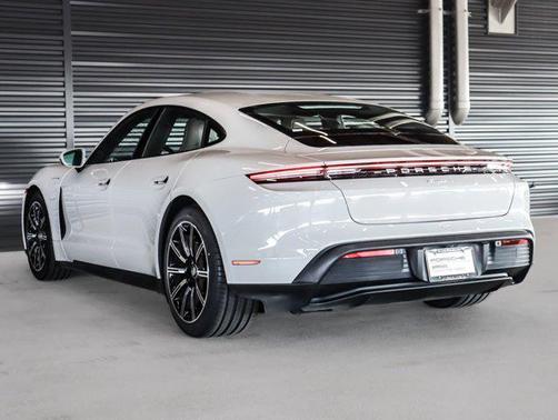 2022 Porsche Taycan RWD
