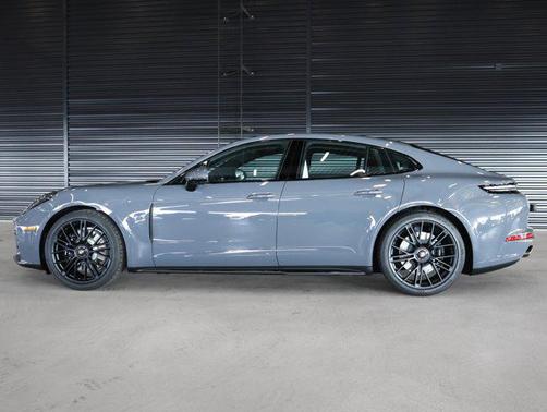 2026 Porsche Panamera GTS