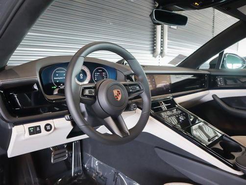 2026 Porsche Panamera GTS