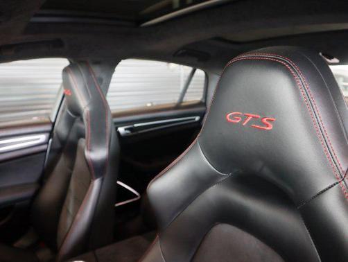 2020 Porsche Panamera GTS