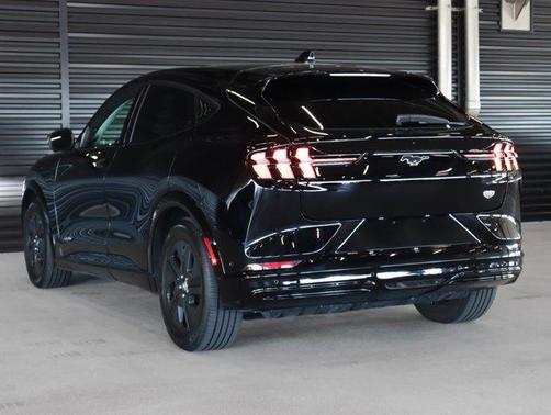 2021 Ford Mustang Mach-E California Route 1