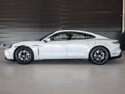 2025 Porsche Taycan GTS