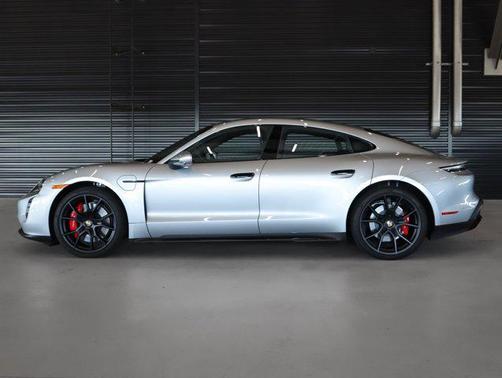 2023 Porsche Taycan GTS