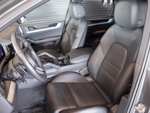 2025 Porsche Cayenne Cayenne