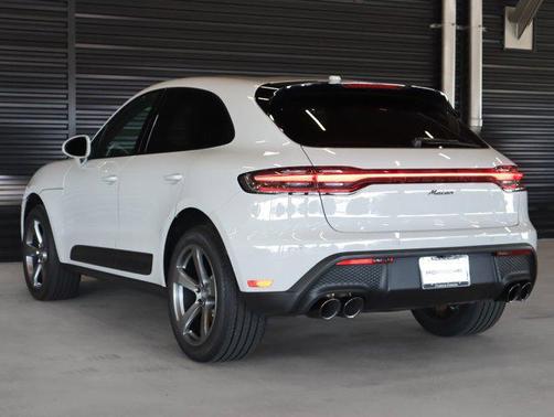 2024 Porsche Macan Base