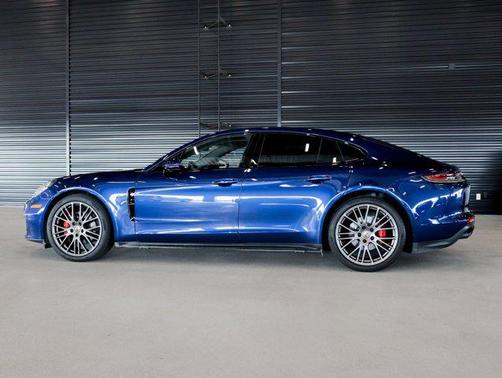 2022 Porsche Panamera 4S