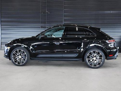 2025 Porsche Macan AWD