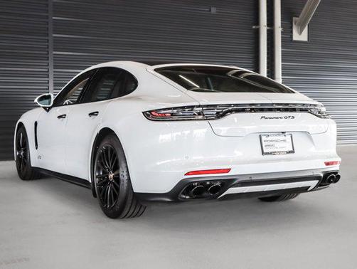 2023 Porsche Panamera GTS
