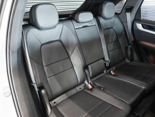 2025 Porsche Cayenne Cayenne