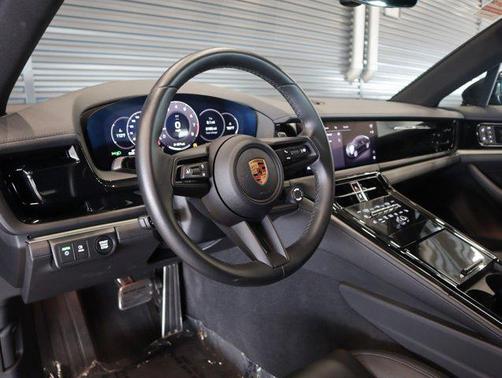 2025 Porsche Panamera RWD