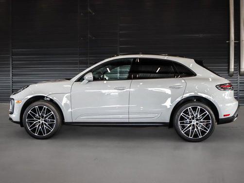 2025 Porsche Macan AWD