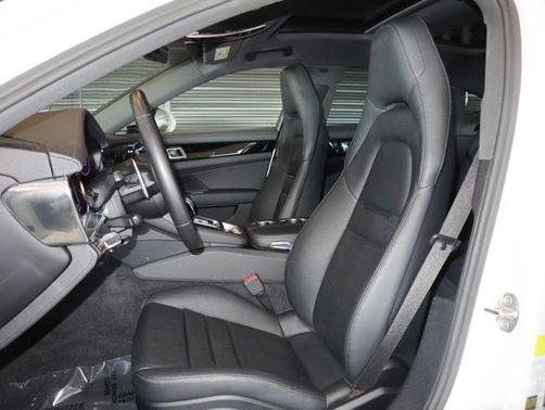 2023 Porsche Panamera E-Hybrid 4S