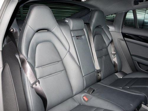 2023 Porsche Panamera E-Hybrid 4S