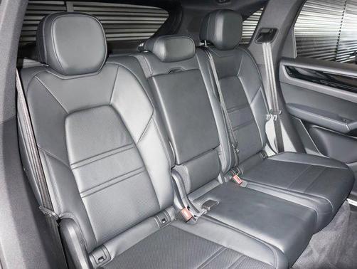 2023 Porsche Cayenne AWD
