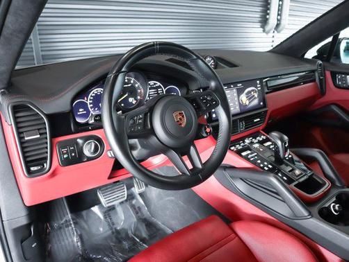 2022 Porsche Cayenne Turbo GT
