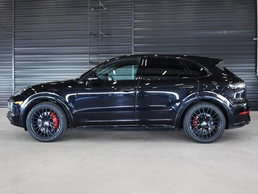 Jet Black 2022 Porsche Cayenne GTS