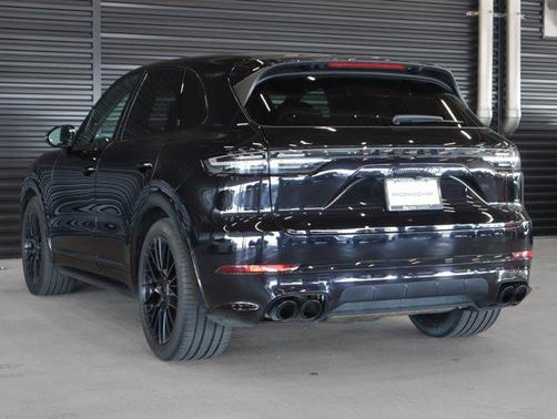 Jet Black 2022 Porsche Cayenne GTS