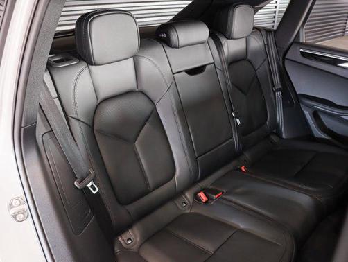 2026 Porsche Macan T