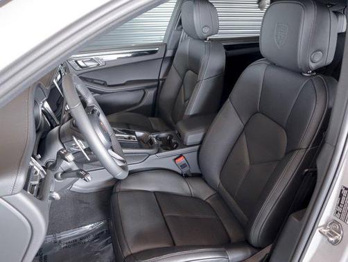 2026 Porsche Macan T