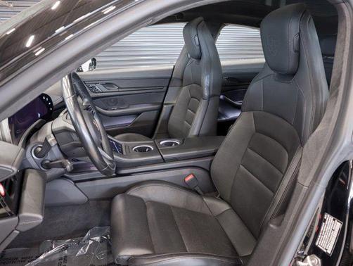 2021 Porsche Taycan Turbo