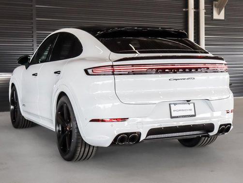 Carrara Wht 2026 Porsche Cayenne GTS