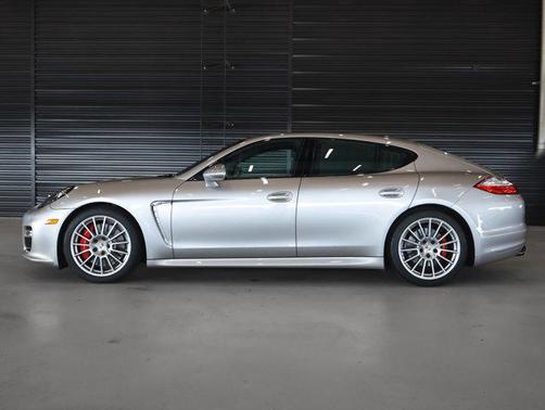 GT Silver Metallic 2013 Porsche Panamera GTS