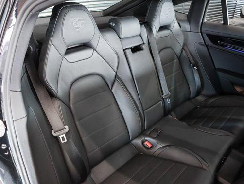 2025 Porsche Panamera RWD