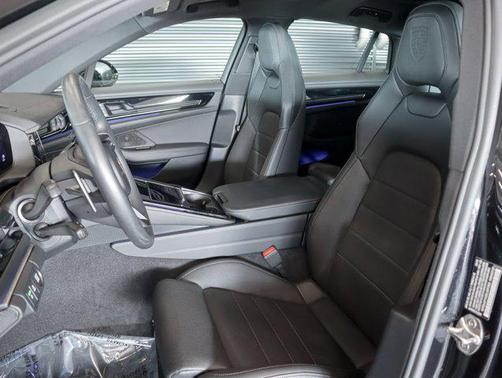 2025 Porsche Panamera RWD