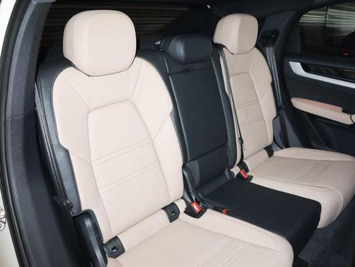 2025 Porsche Cayenne Cayenne